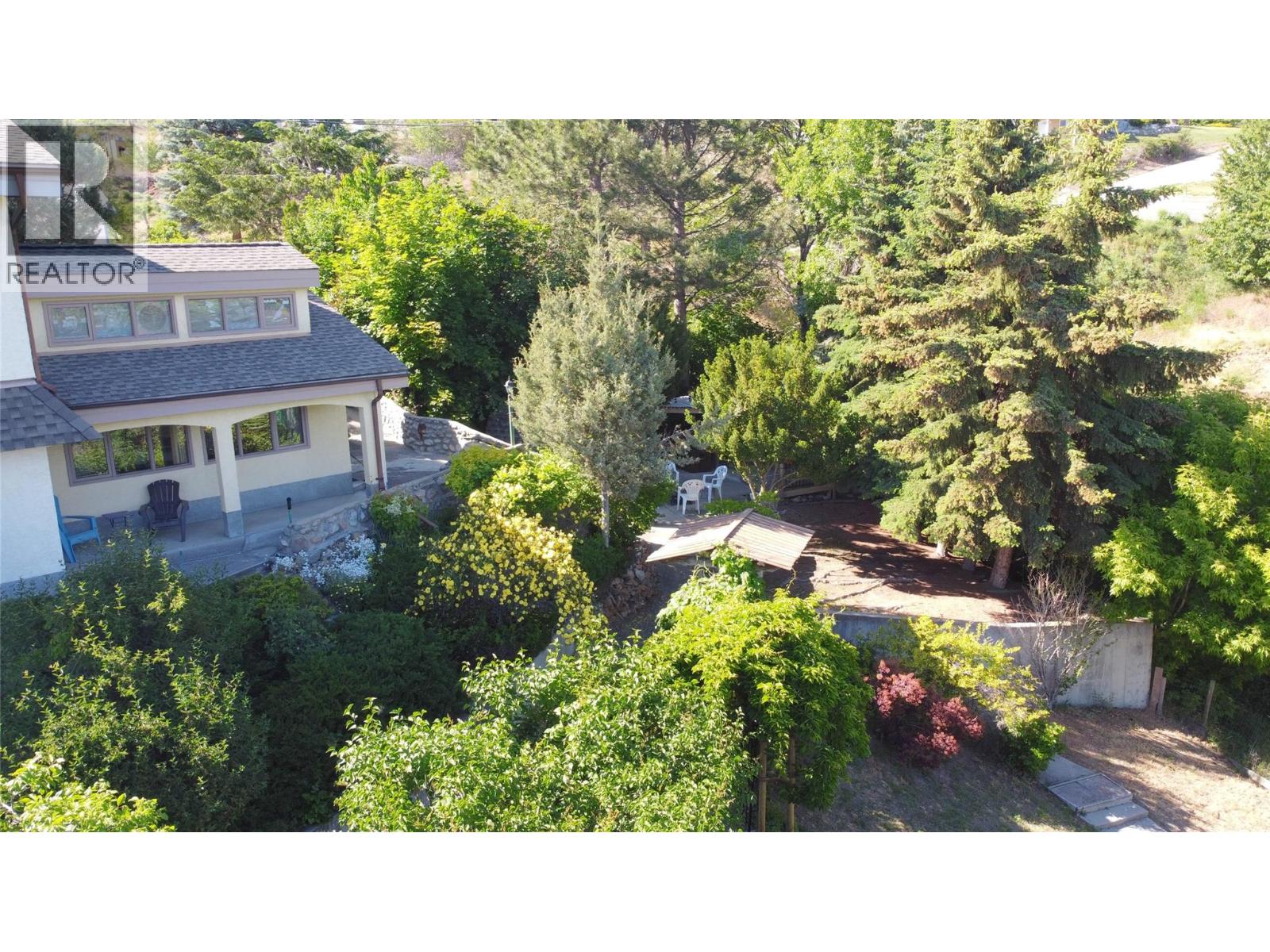 6045 Ellison Avenue, Peachland