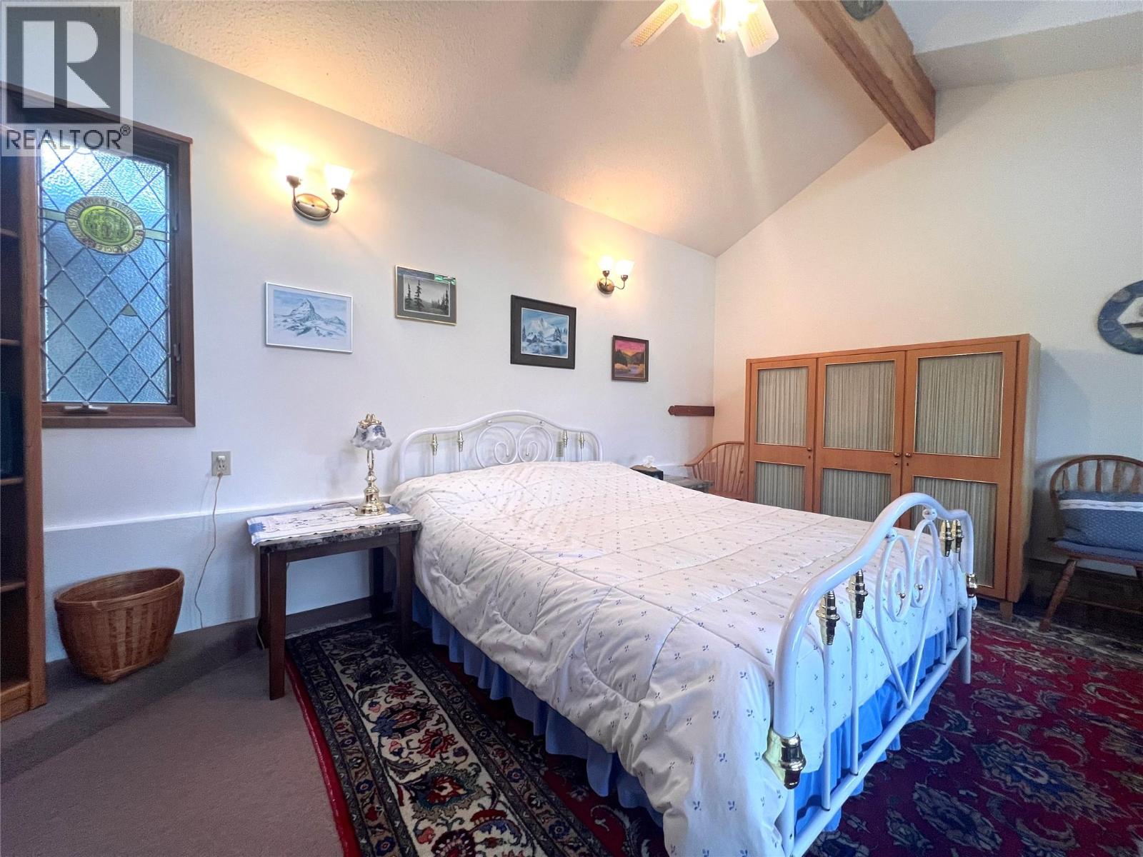  6045 Ellison Avenue, Peachland