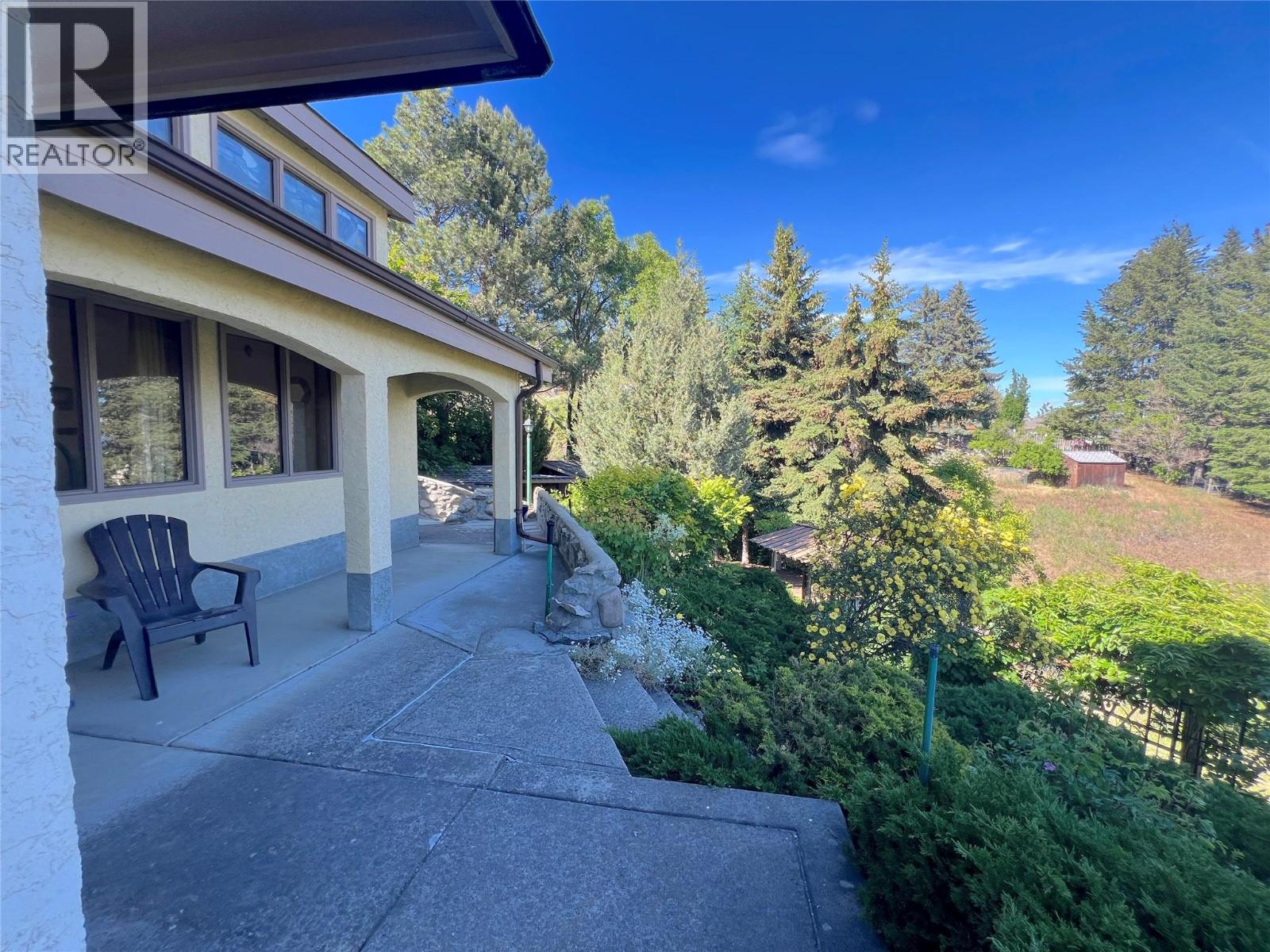  6045 Ellison Avenue, Peachland