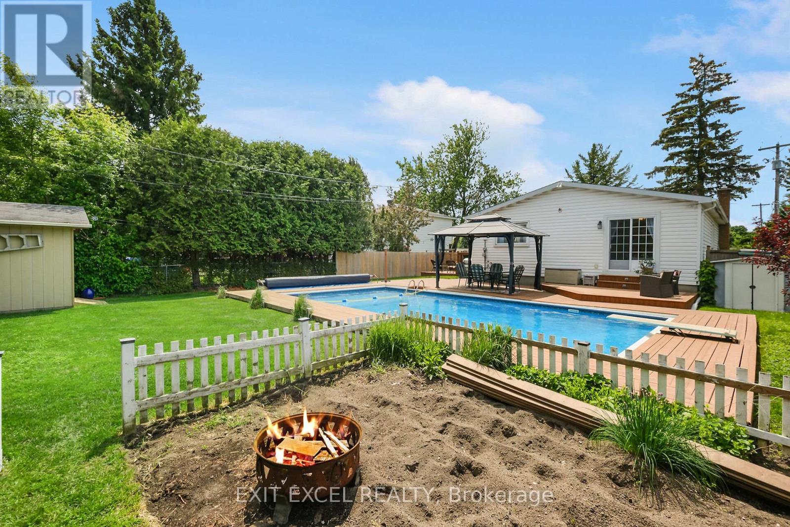 Photo 32 of 396 Roxdale Avenue, Ottawa ON