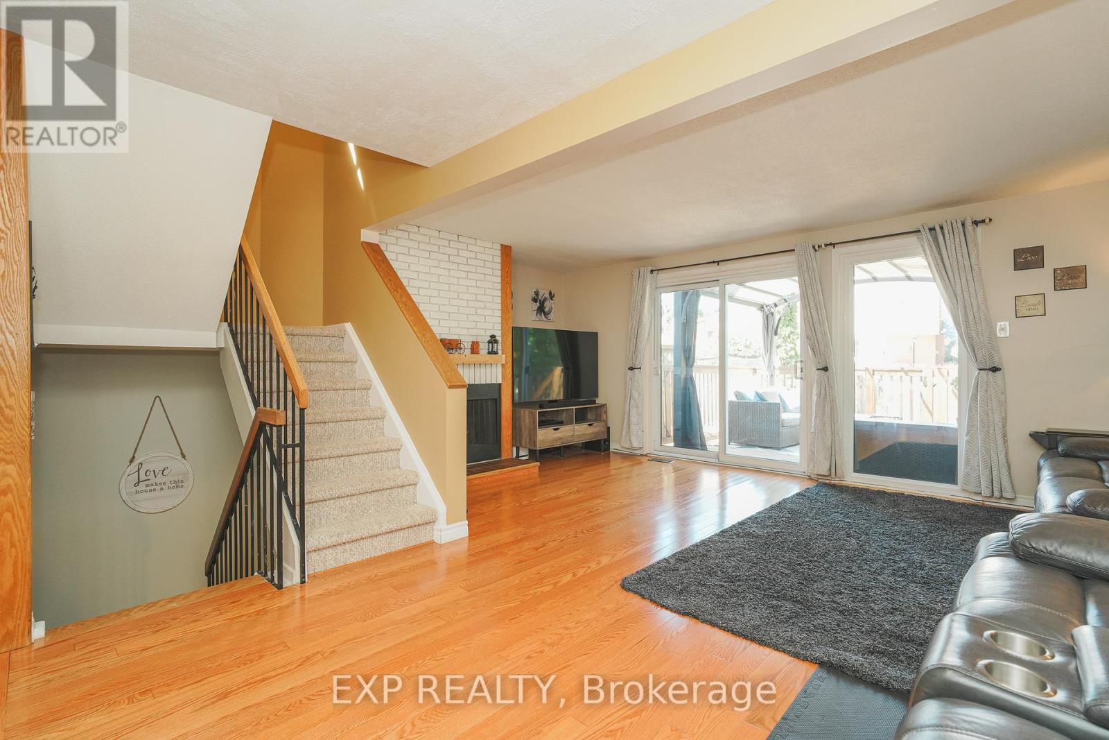 Photo 12 of 66 Malvern Drive, Ottawa ON