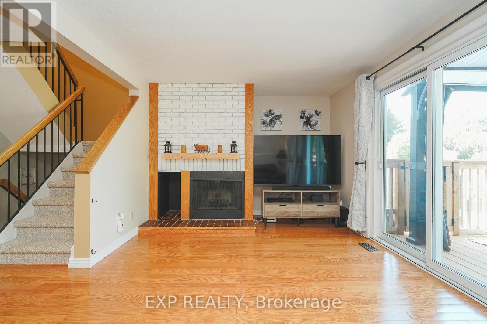 Photo 13 of 66 Malvern Drive, Ottawa ON