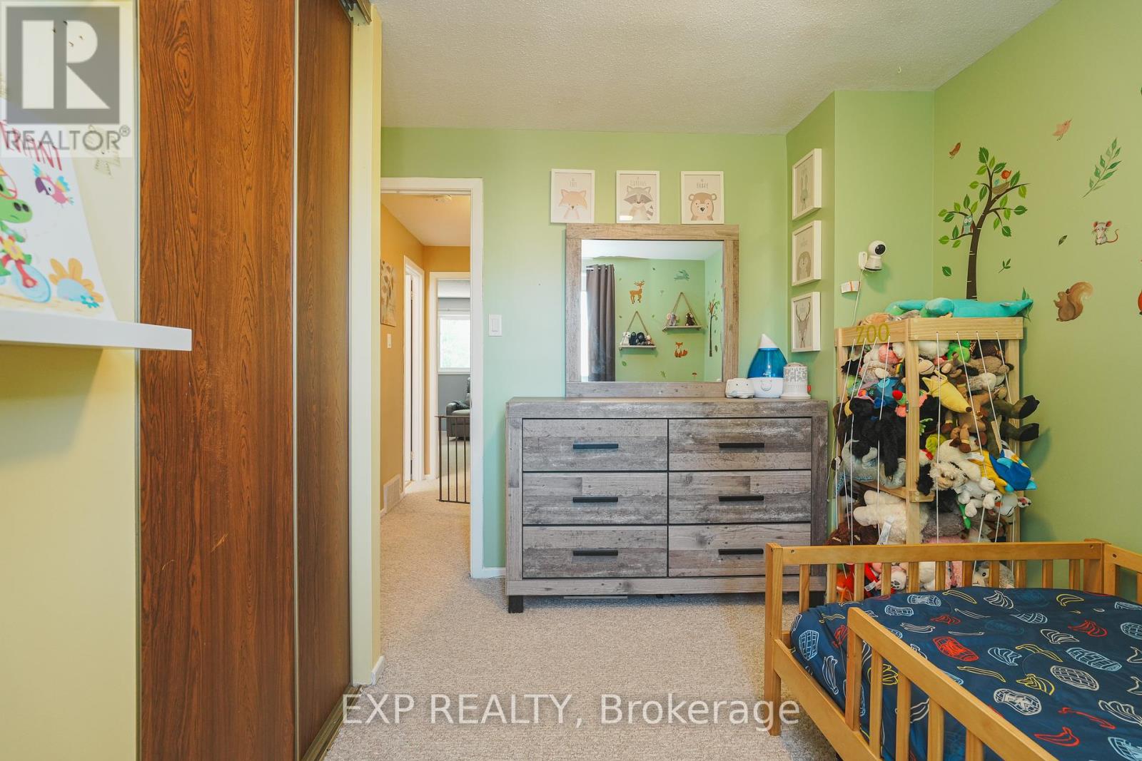 Photo 18 of 66 Malvern Drive, Ottawa ON
