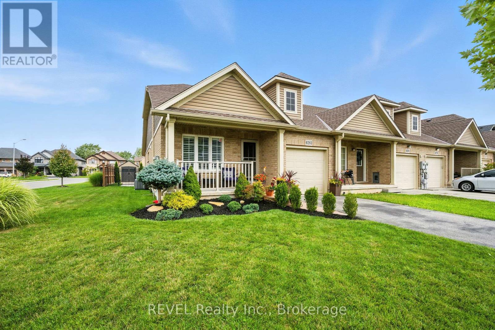 Photo 2 of 6283 Dores Drive, Niagara Falls ON