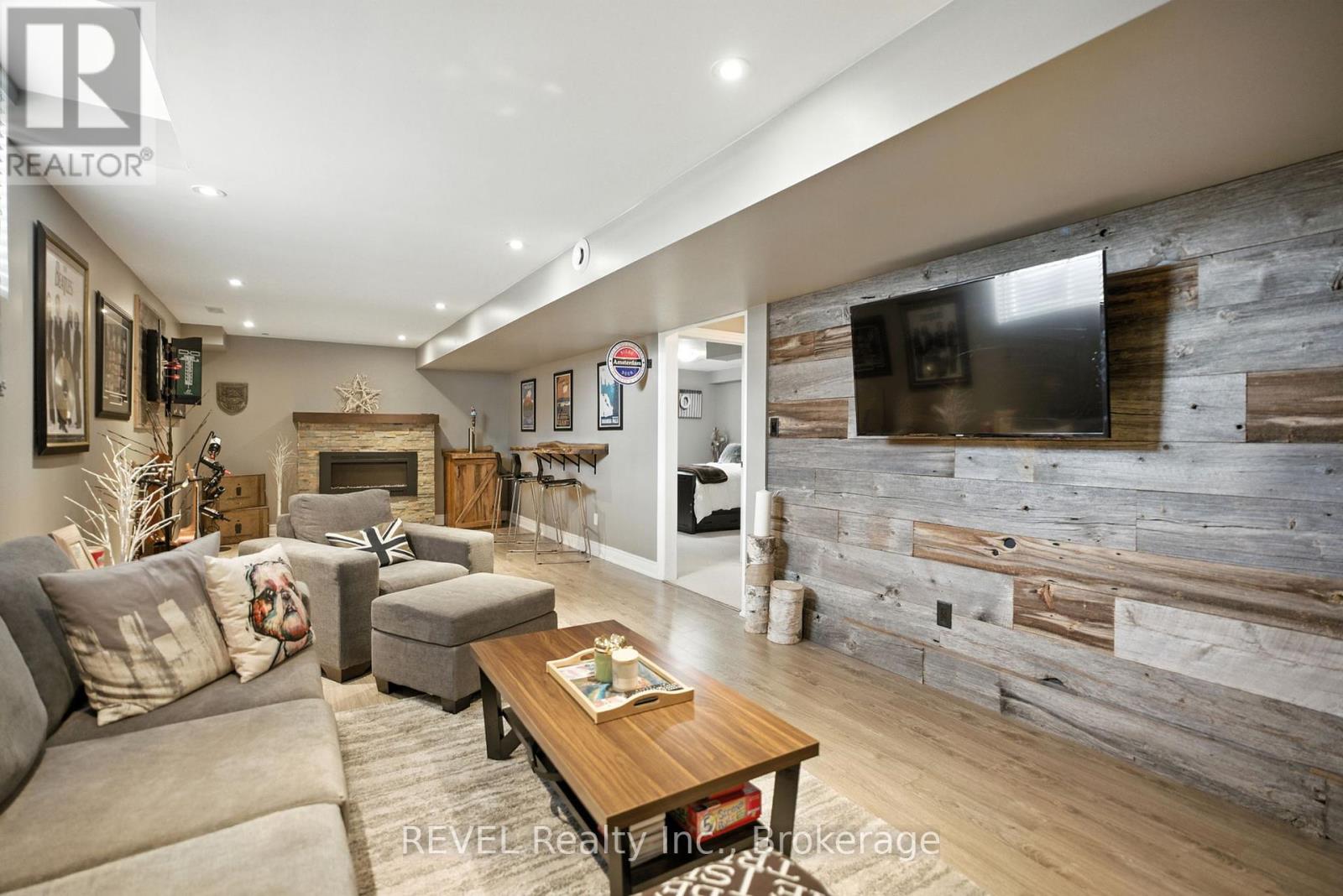 Photo 22 of 6283 Dores Drive, Niagara Falls ON