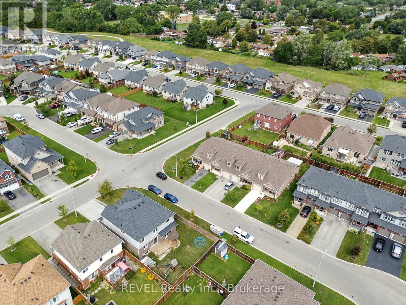 Photo 44 of 6283 Dores Drive, Niagara Falls ON