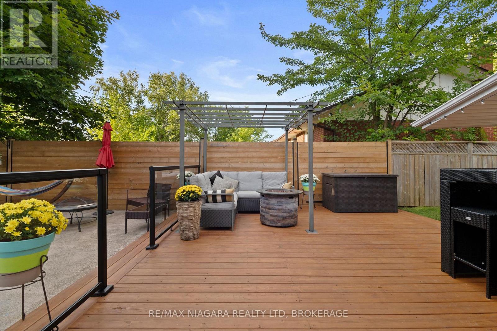 Photo 31 of 3 Clearview Heights, St Catharines ON