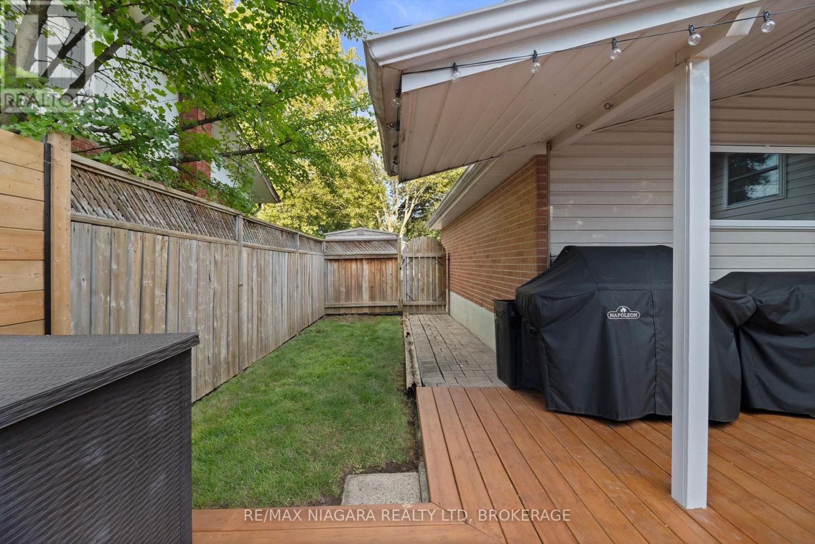Photo 33 of 3 Clearview Heights, St Catharines ON