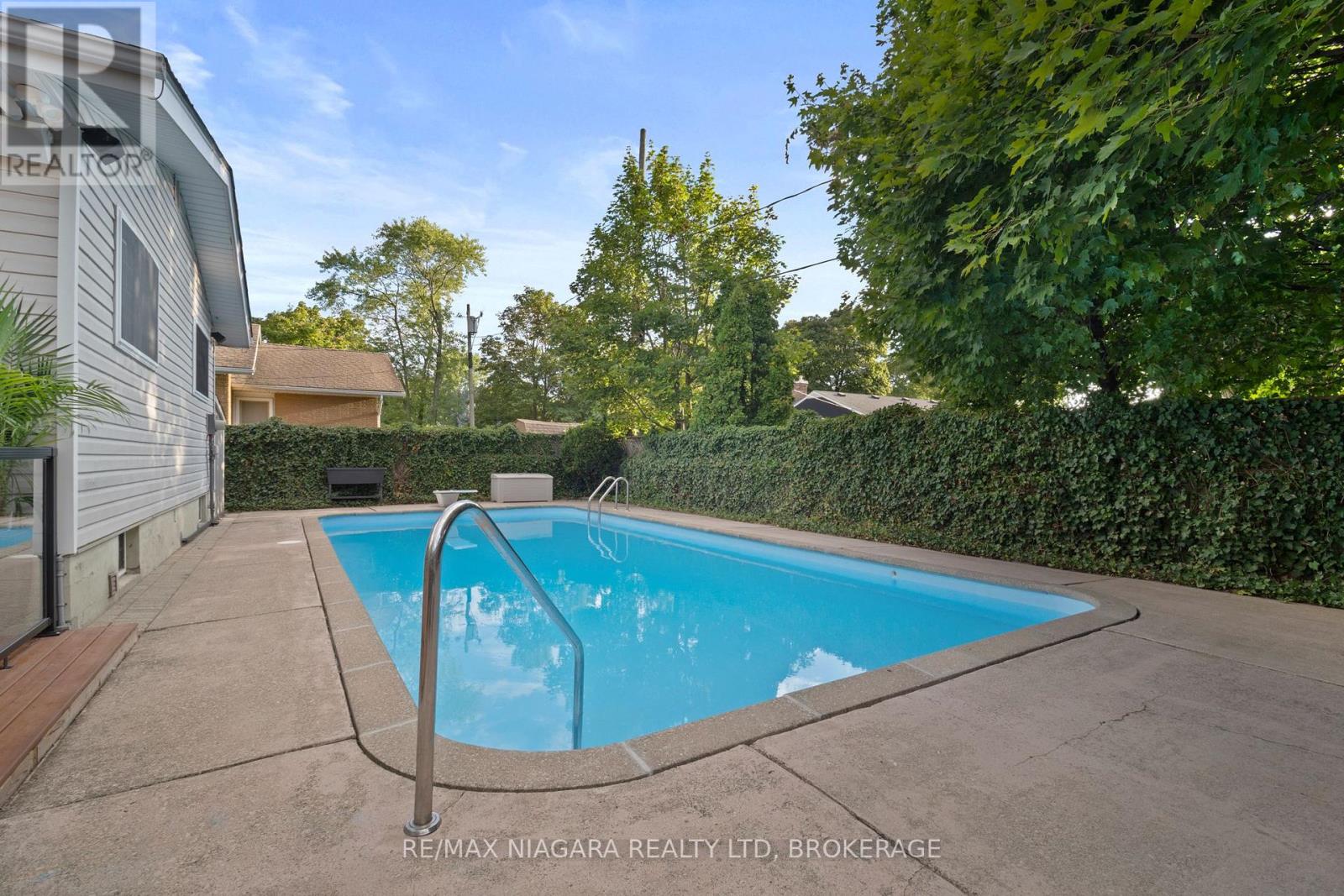 Photo 34 of 3 Clearview Heights, St Catharines ON