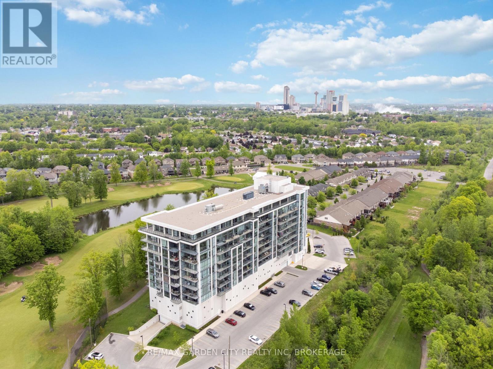 Photo 2 of 408 7711 Green Vista Gate Avenue, Niagara Falls ON