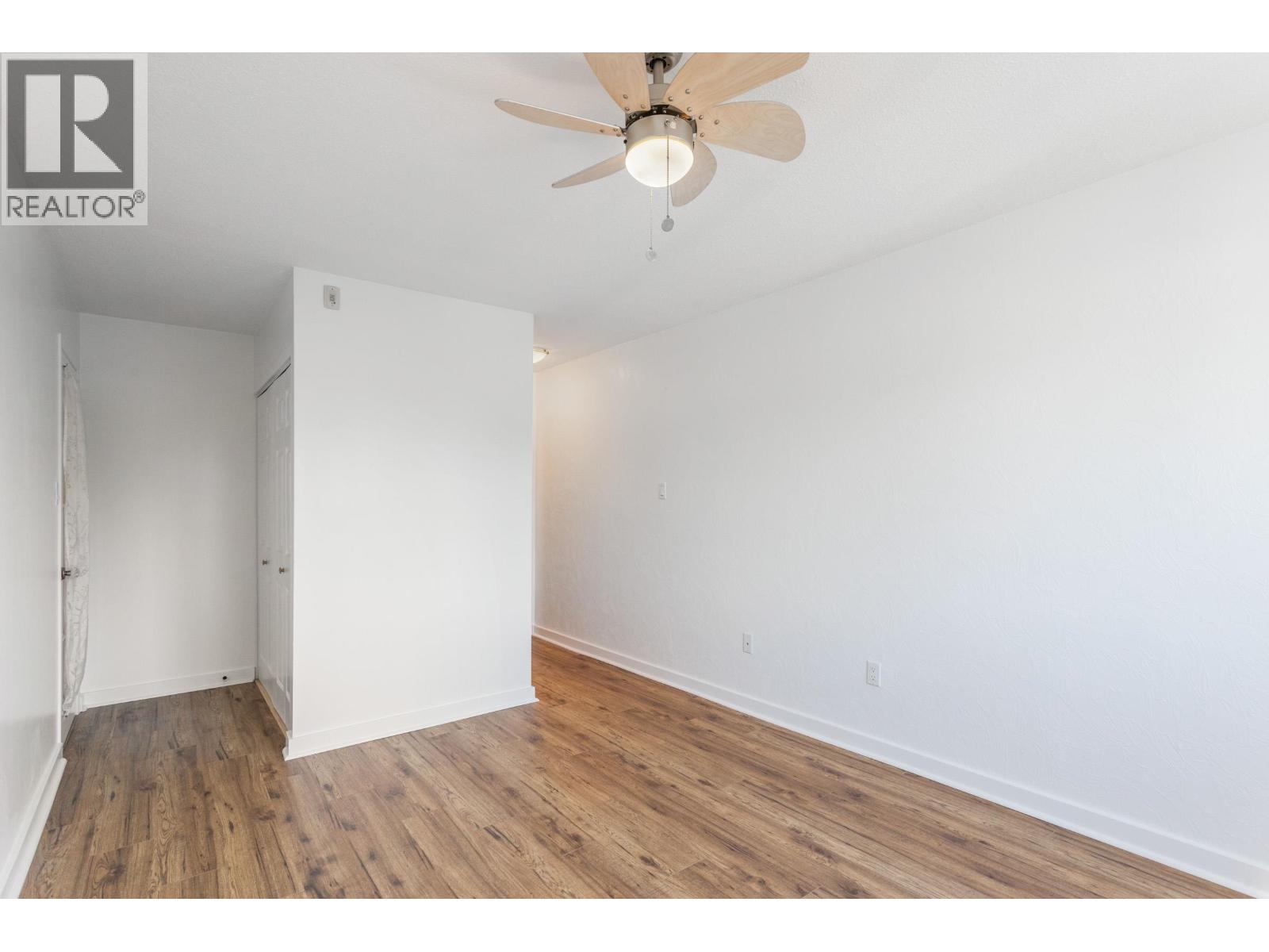 Photo 14 of 303 134 W 20th Street, North Vancouver BC