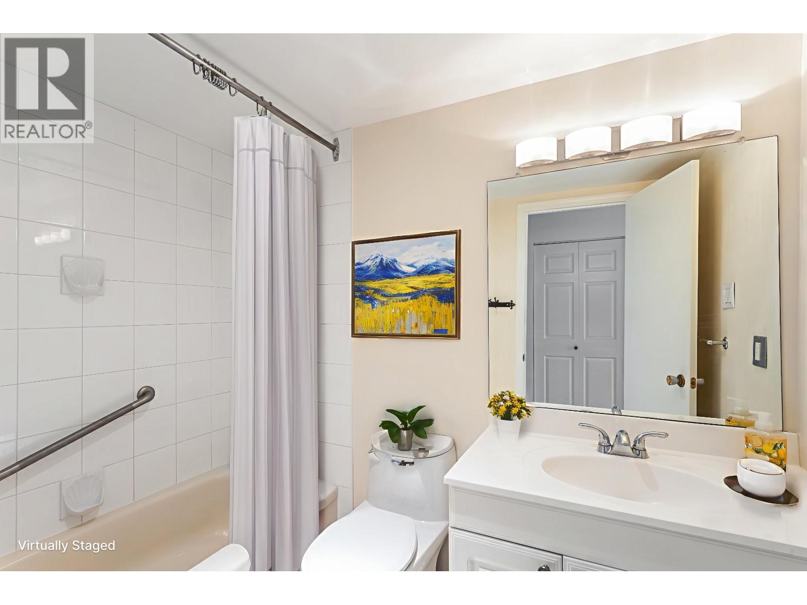 Photo 18 of 303 134 W 20th Street, North Vancouver BC