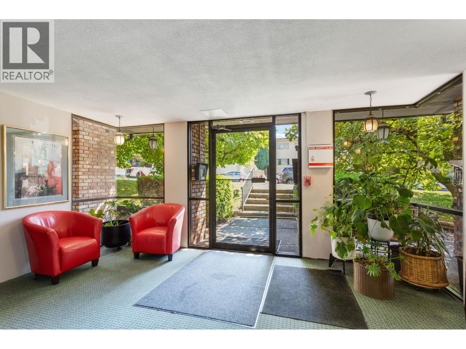 Photo 27 of 303 134 W 20th Street, North Vancouver BC