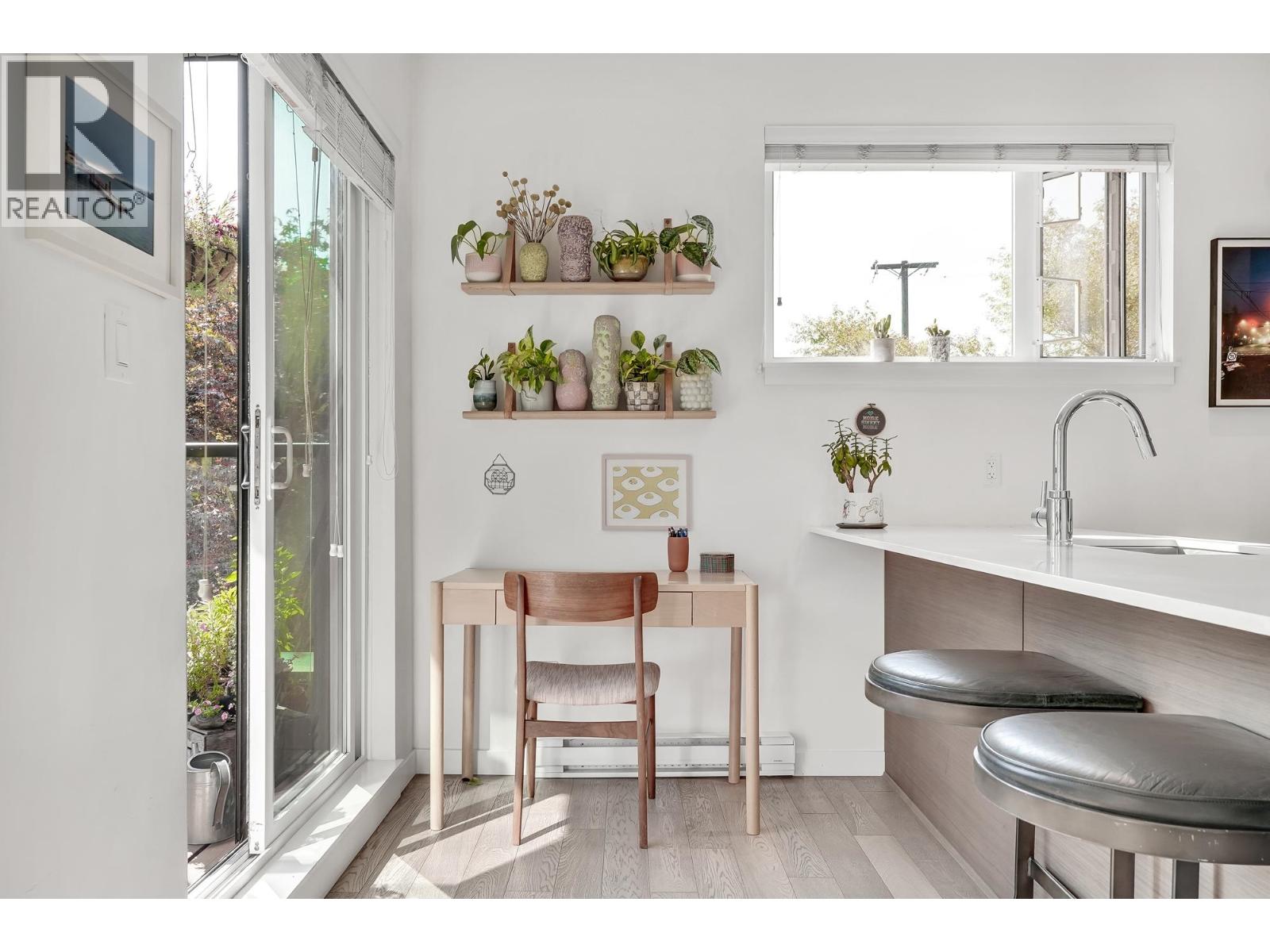 Photo 5 of 5962 St George Street, Vancouver BC