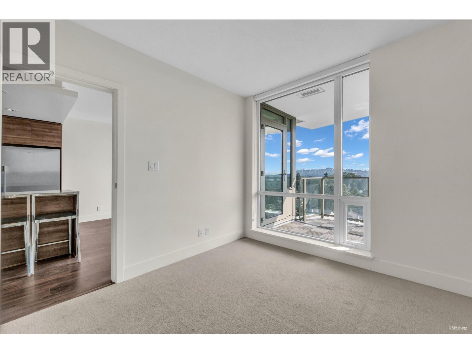 Photo 11 of 1005 1550 Fern Street, North Vancouver BC
