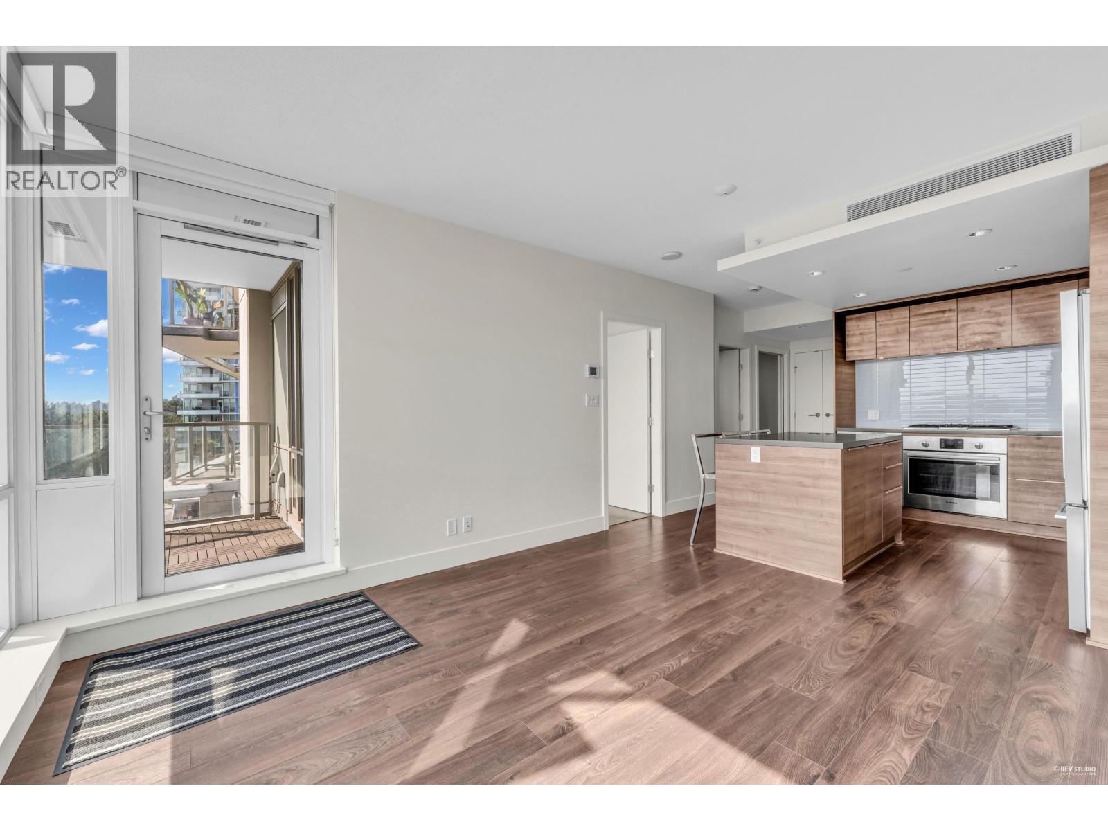 Photo 8 of 1005 1550 Fern Street, North Vancouver BC