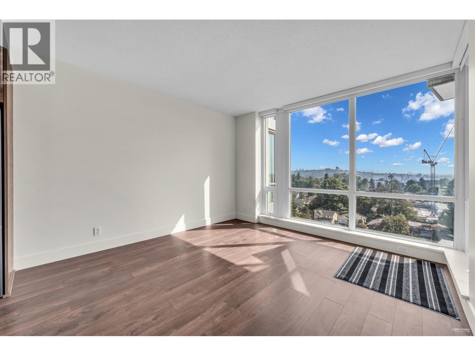Photo 9 of 1005 1550 Fern Street, North Vancouver BC
