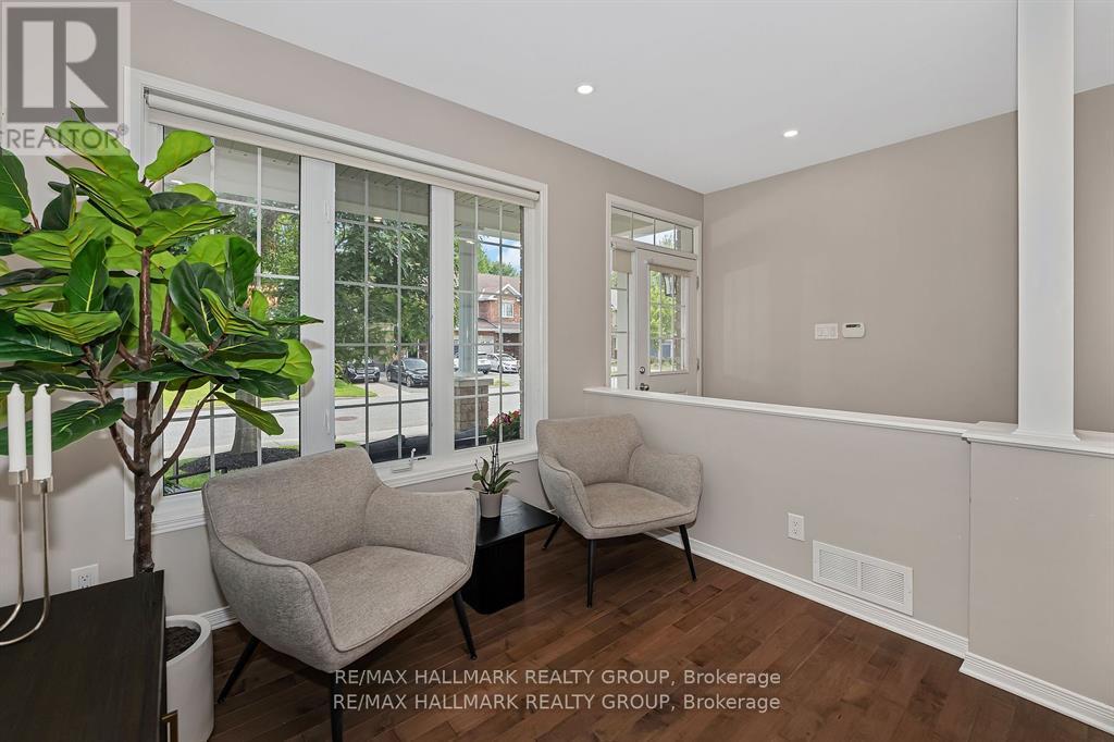 Photo 6 of 137 Stedman Street, Ottawa ON