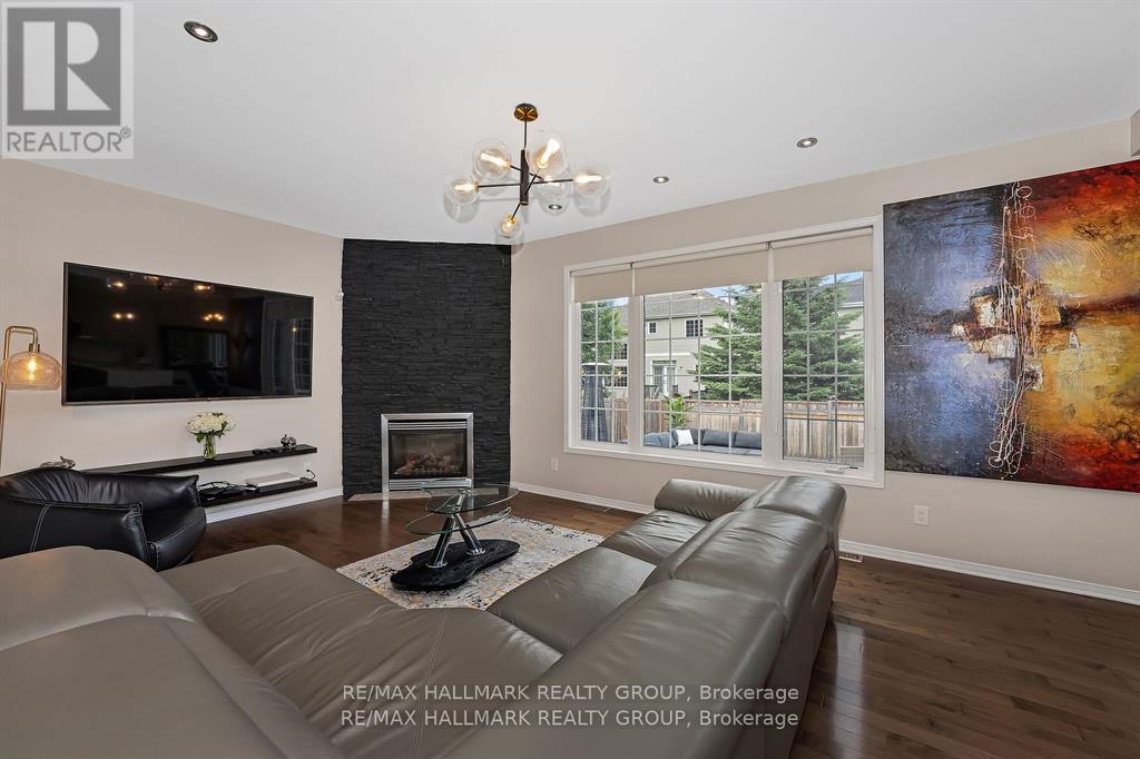 Photo 13 of 137 Stedman Street, Ottawa ON