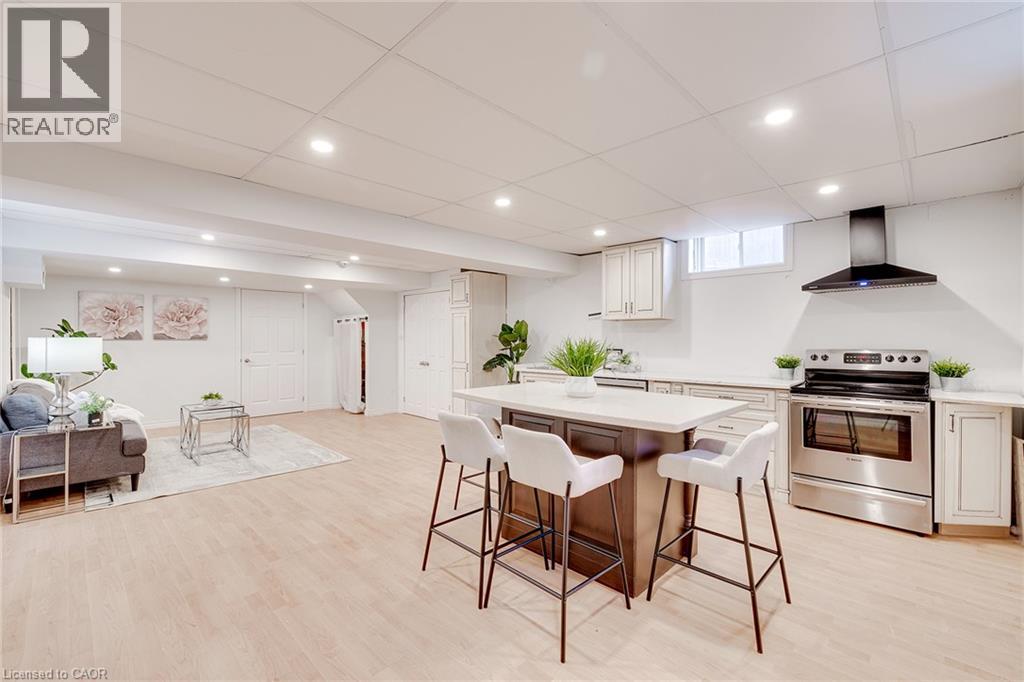 Photo 30 of 44 Pentland Road, Waterdown ON
