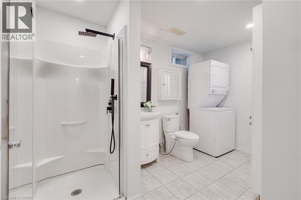 Photo 34 of 44 Pentland Road, Waterdown ON