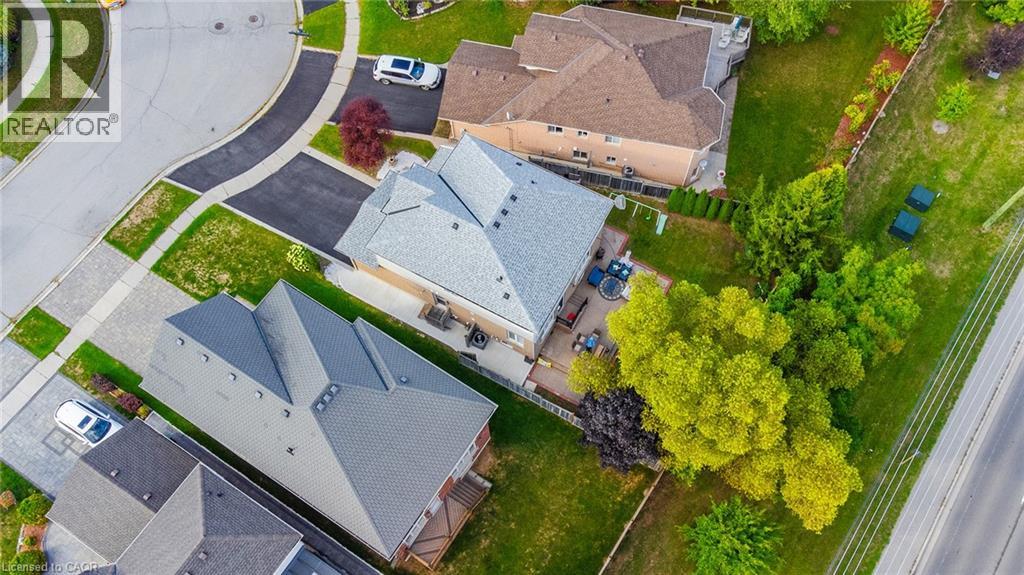 Photo 41 of 44 Pentland Road, Waterdown ON
