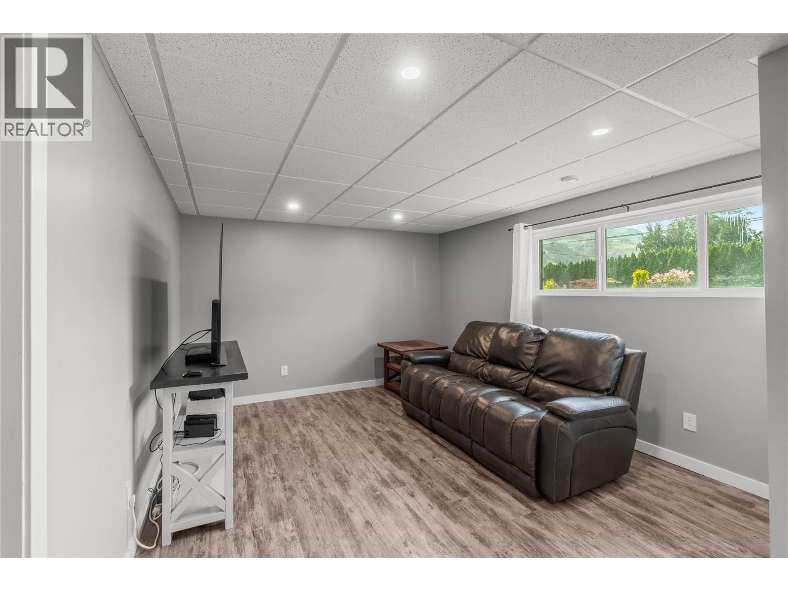Photo 11 of 394 Reighmount Drive, Kamloops BC