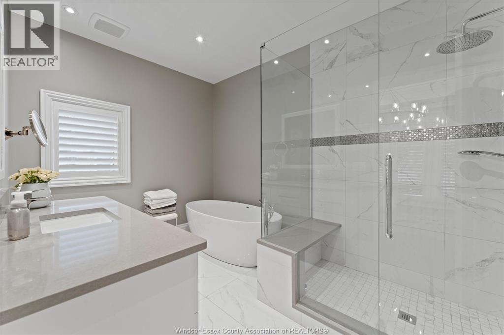 Photo 23 of 540 Kennedy Drive West, Windsor ON