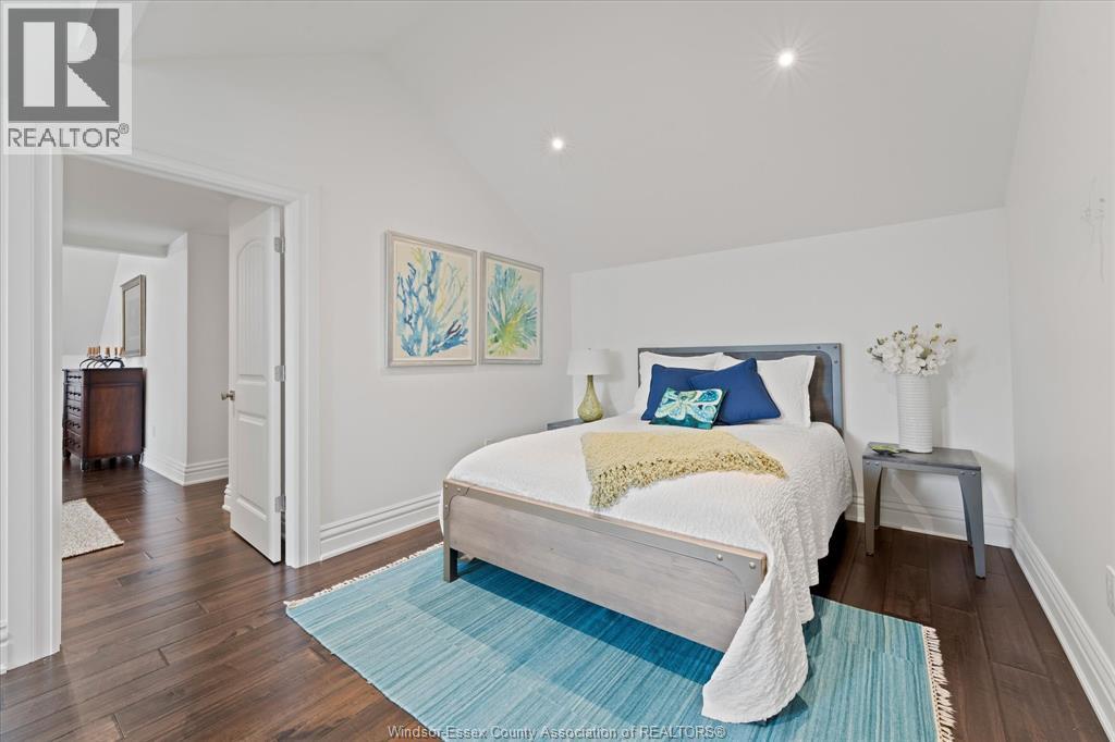 Photo 24 of 540 Kennedy Drive West, Windsor ON