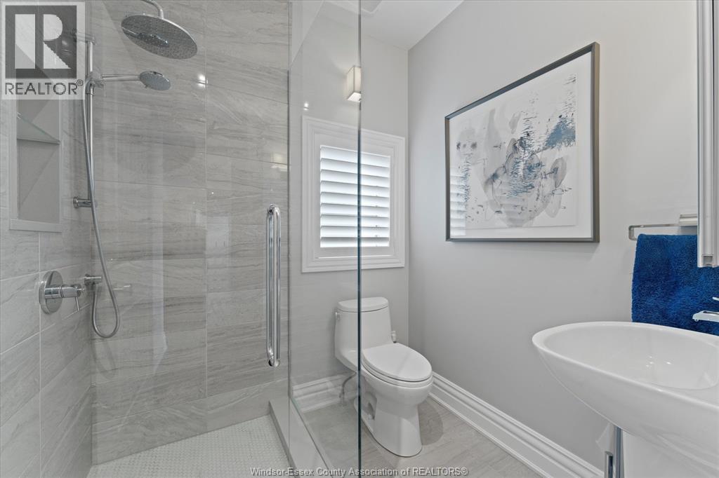 Photo 26 of 540 Kennedy Drive West, Windsor ON