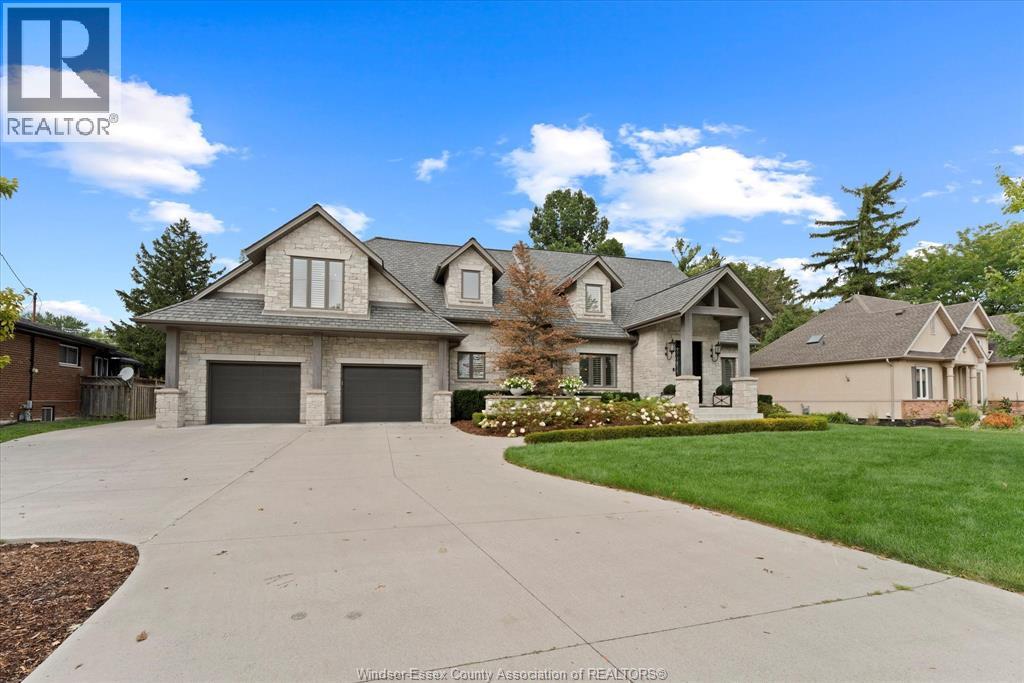 Photo 3 of 540 Kennedy Drive West, Windsor ON