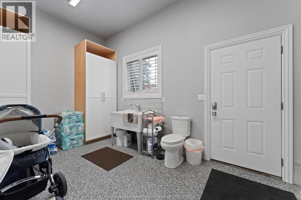 Photo 38 of 540 Kennedy Drive West, Windsor ON