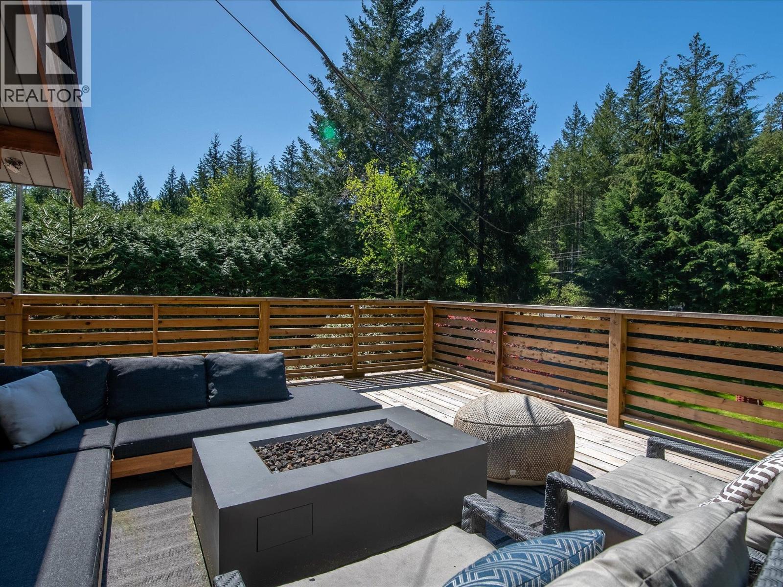 2040 MIDNIGHT WAY, Squamish