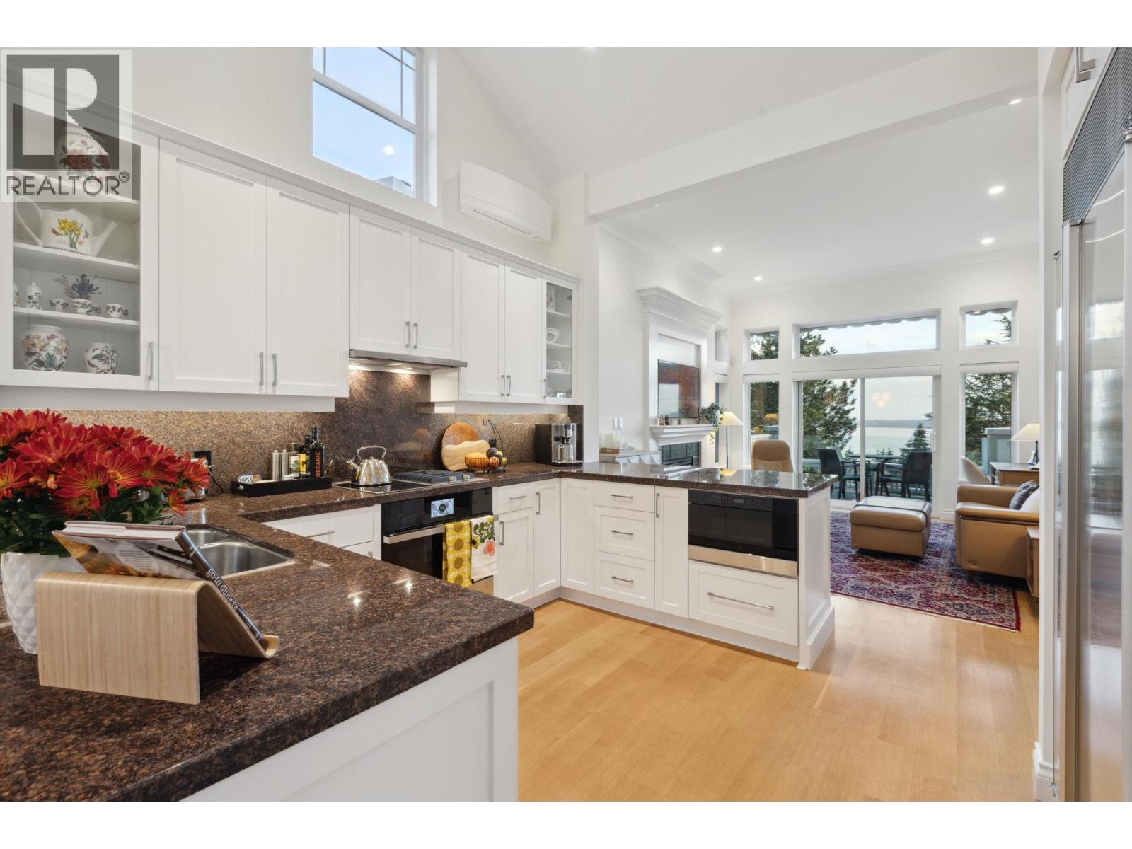 4948 EDENDALE LANE, West Vancouver