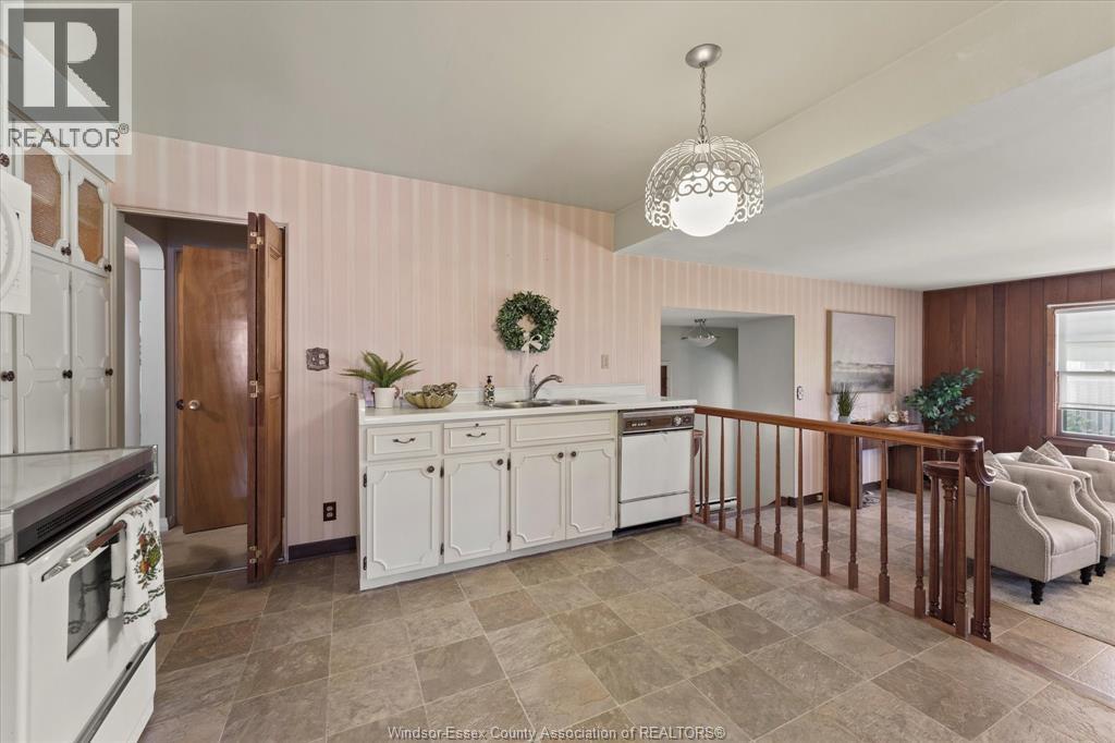 Photo 13 of 1929 Olive Road, Windsor ON