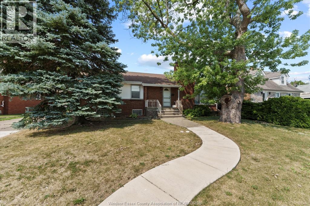 Photo 2 of 1929 Olive Road, Windsor ON