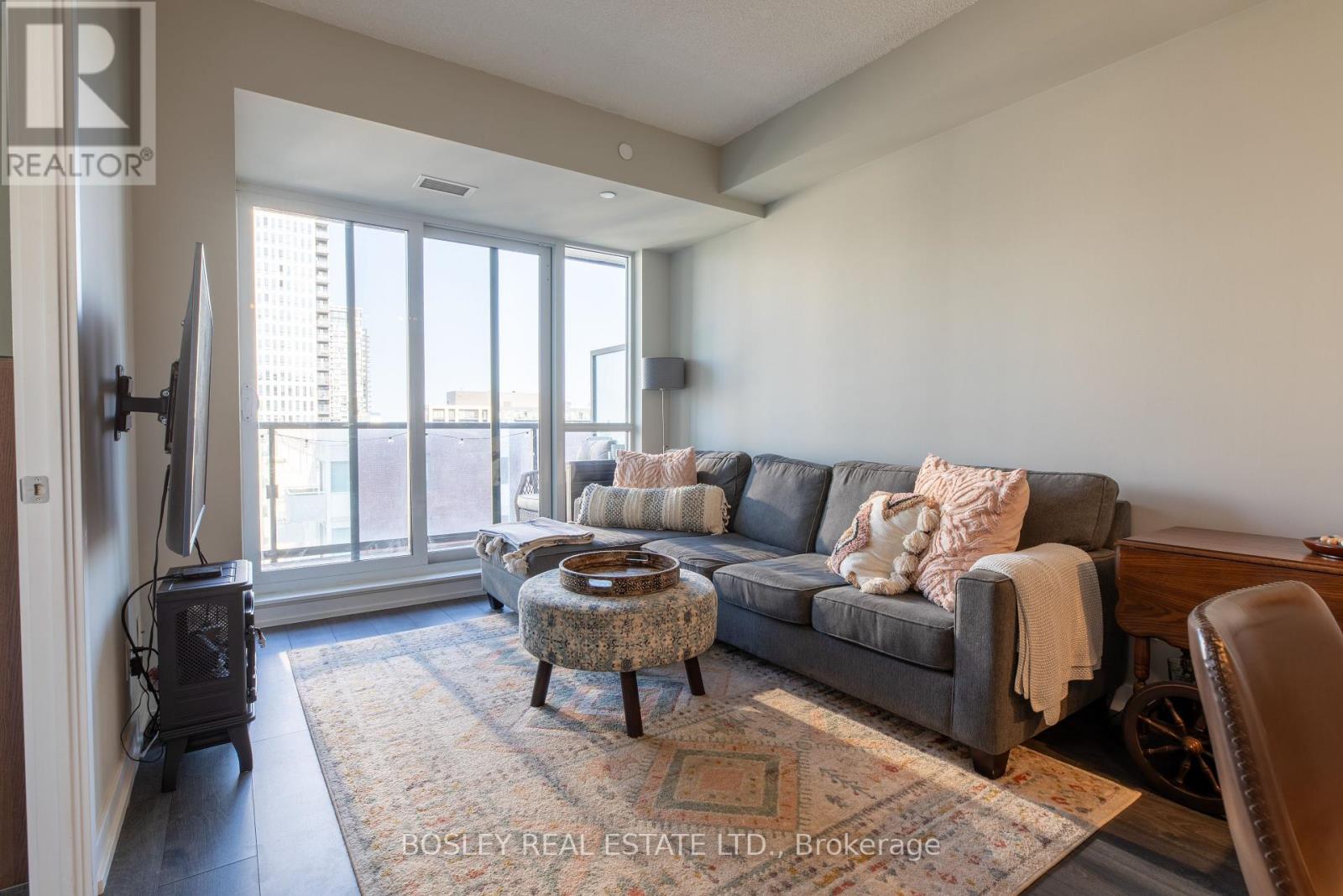 Photo 2 of 1012 200 Sackville Street, Toronto ON