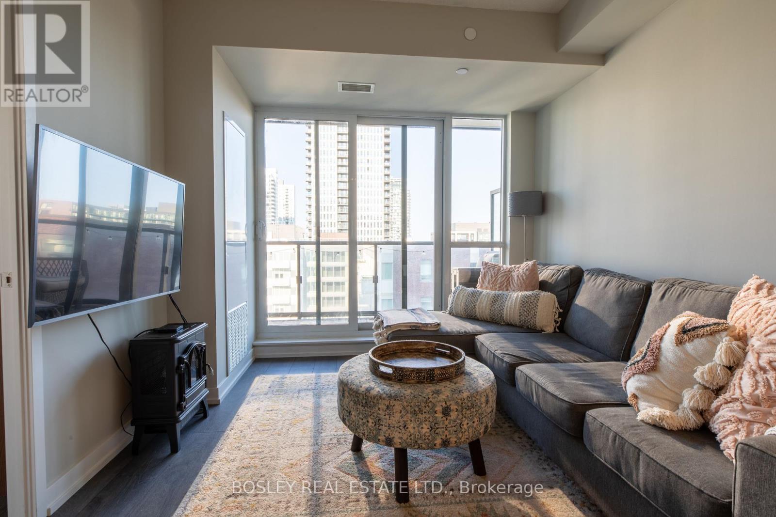 Photo 3 of 1012 200 Sackville Street, Toronto ON
