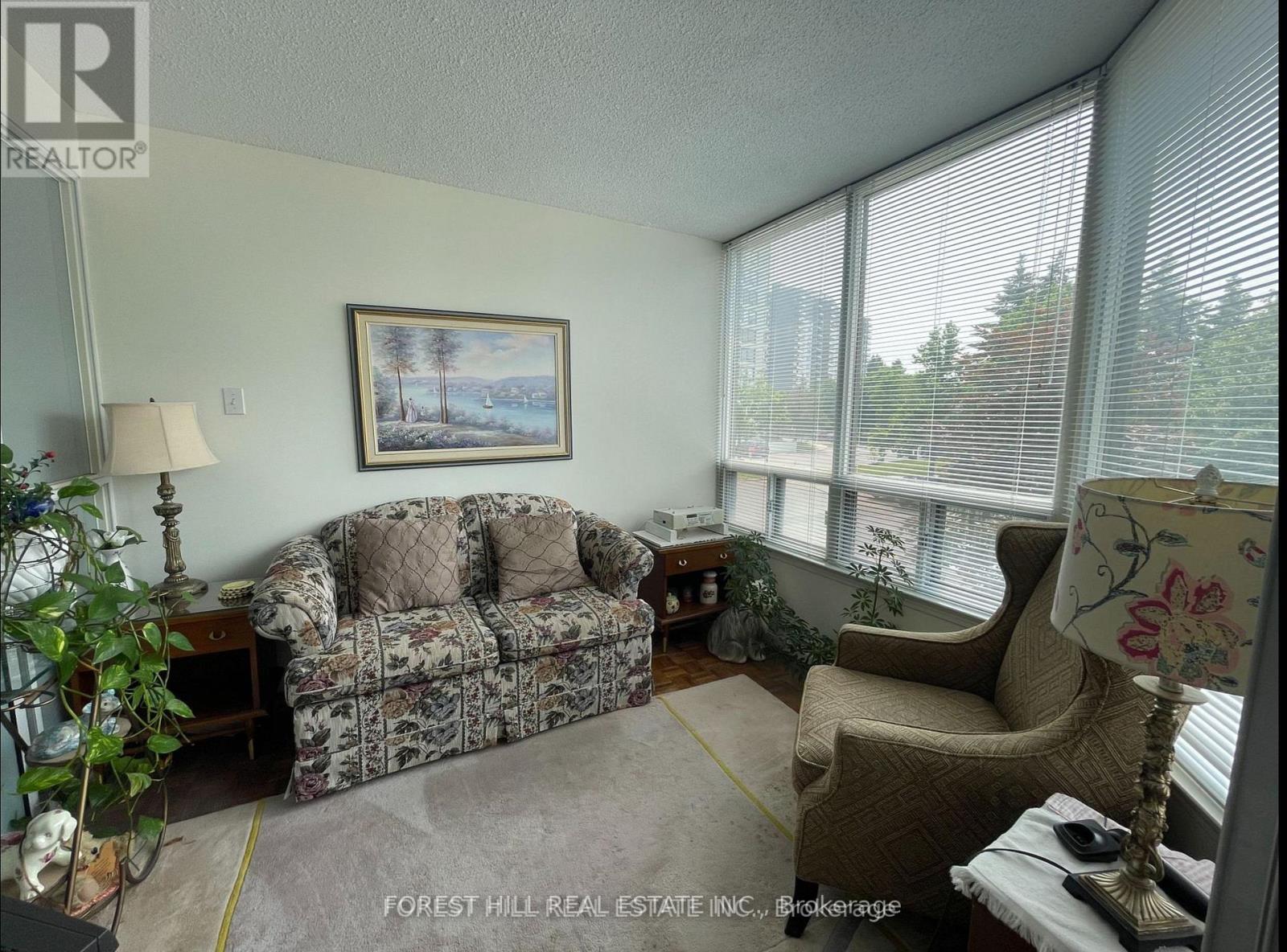 Photo 13 of 206 1131 Steeles Avenue W, Toronto ON