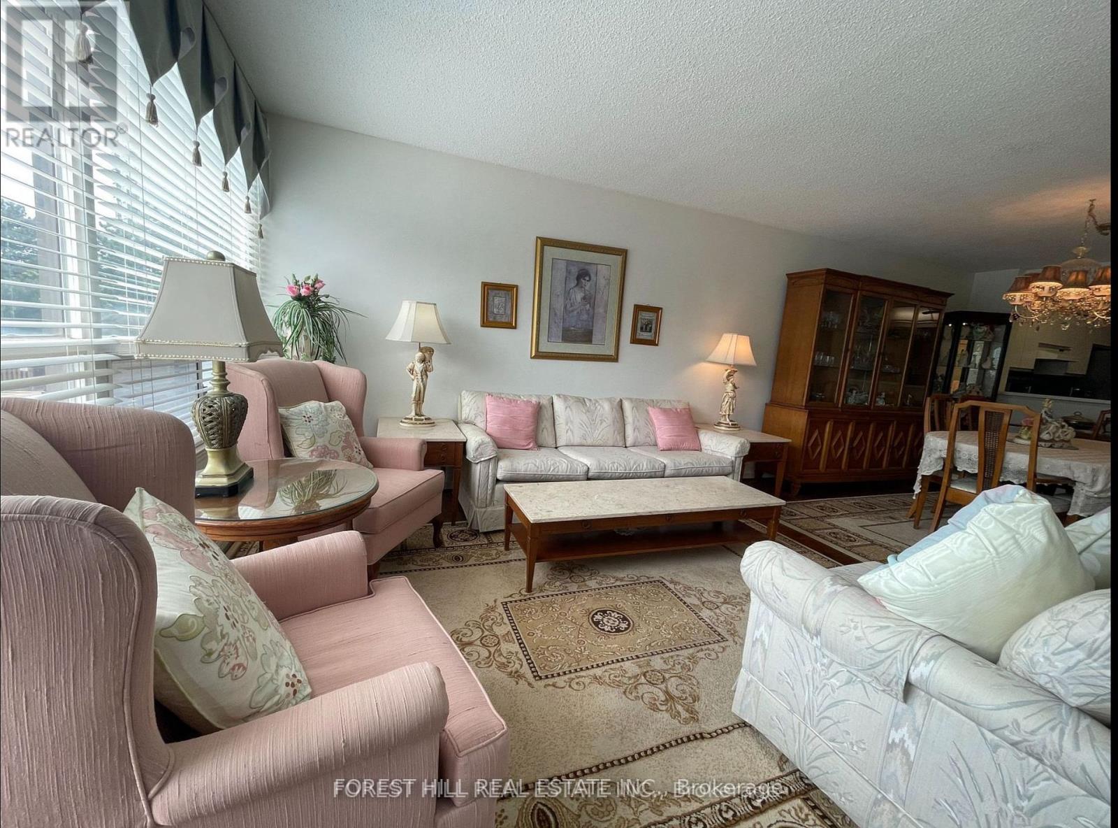 Photo 15 of 206 1131 Steeles Avenue W, Toronto ON