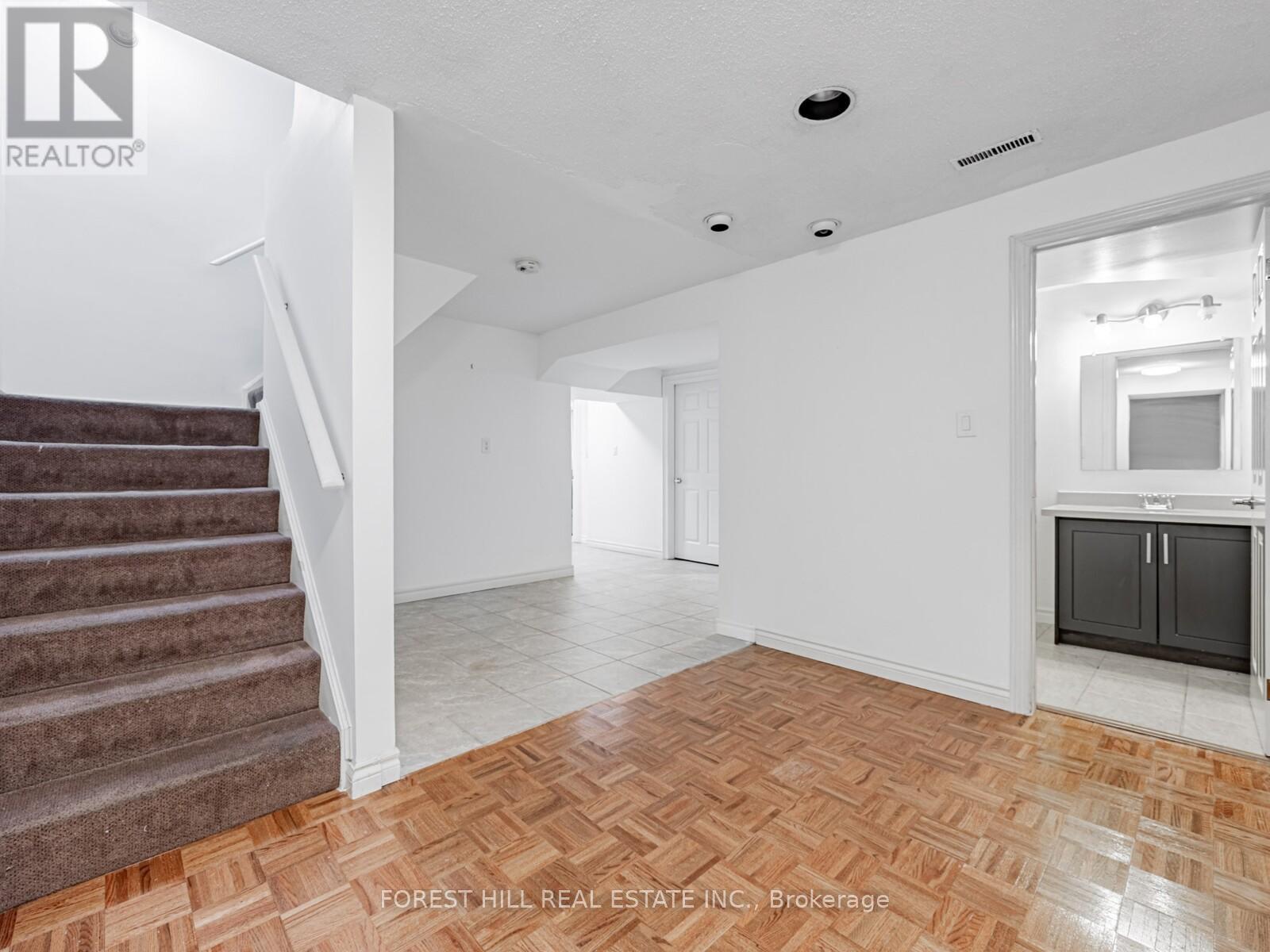Photo 26 of 16 Clayland Drive, Toronto ON