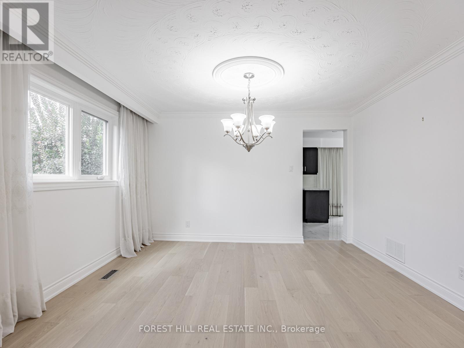 Photo 6 of 16 Clayland Drive, Toronto ON
