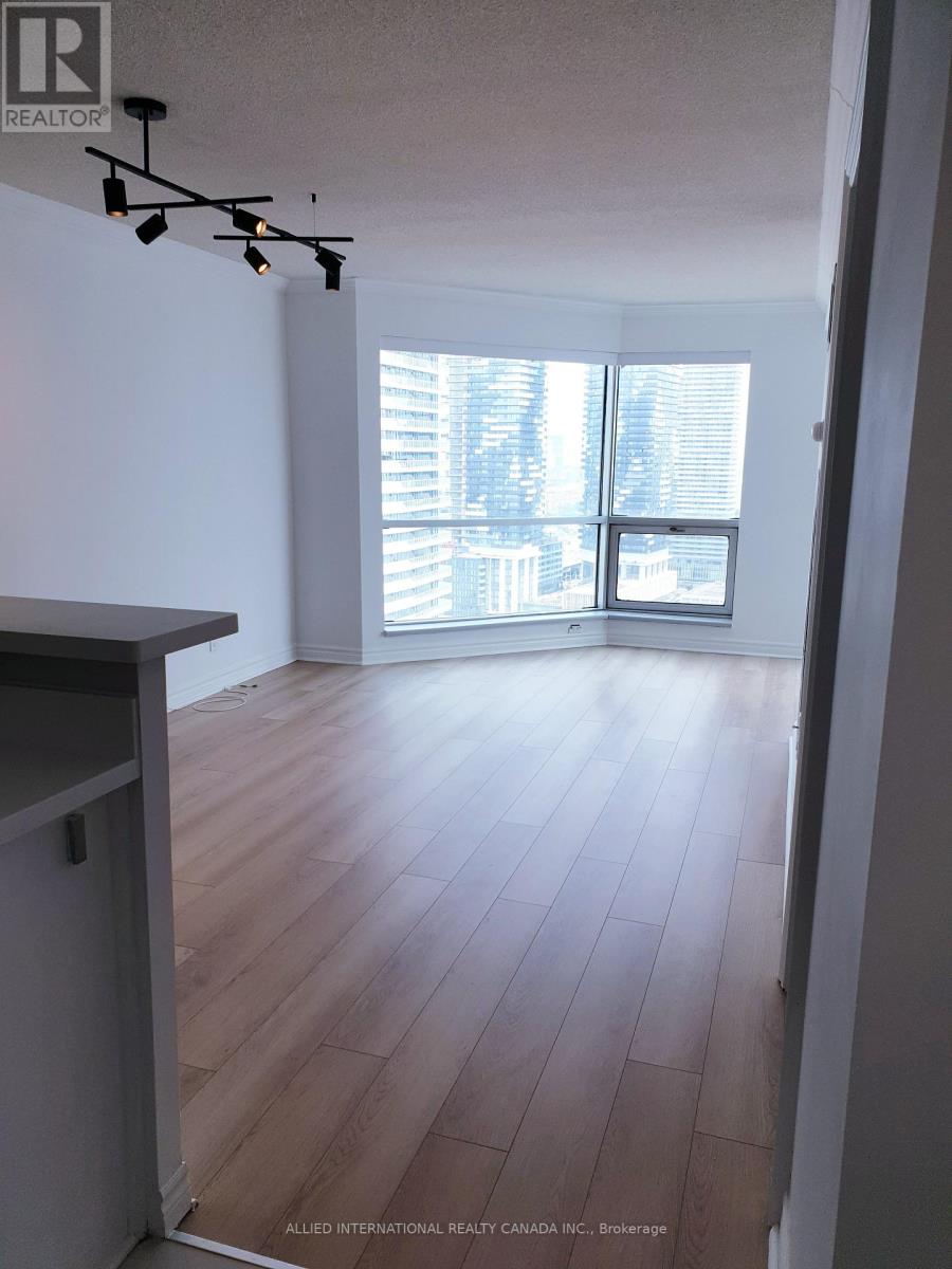 Photo 2 of 3010 10 Yonge Street, Toronto ON