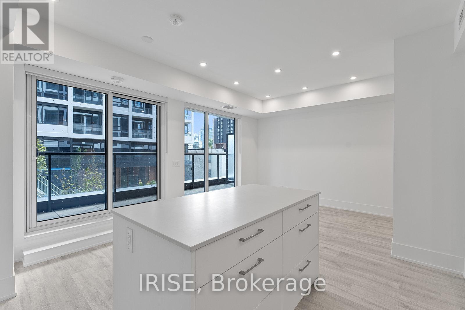 Photo 13 of 301 115 Denison Avenue, Toronto ON