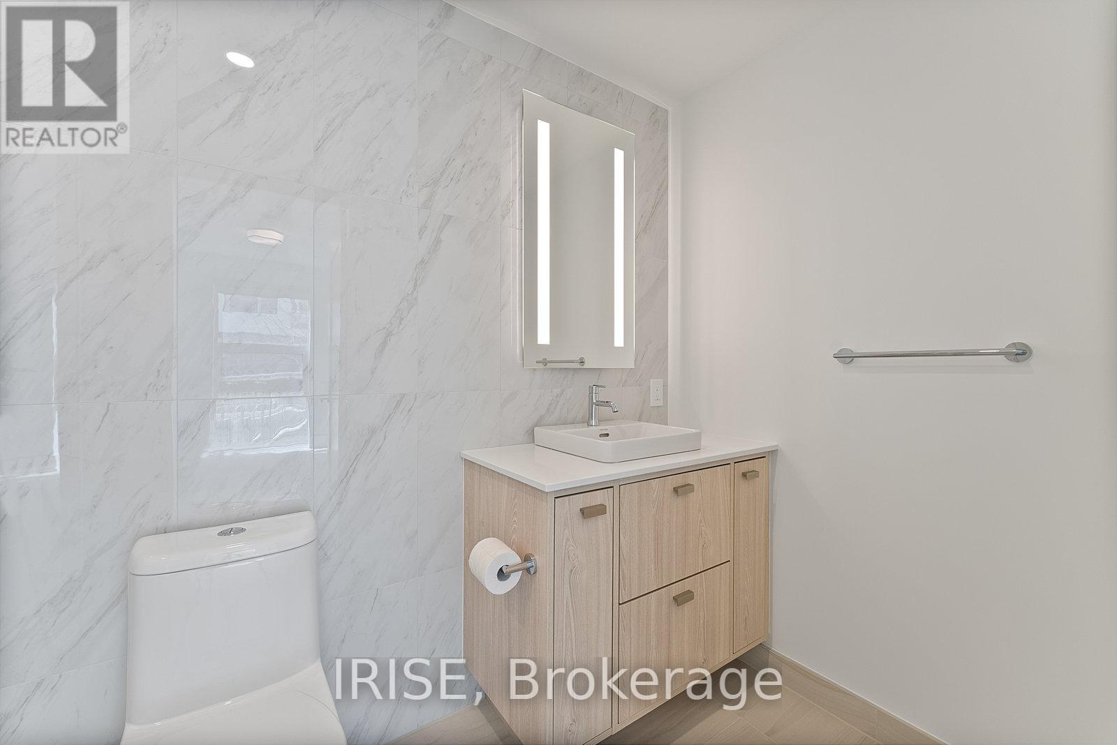Photo 20 of 301 115 Denison Avenue, Toronto ON