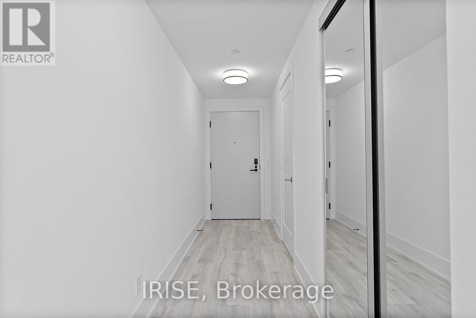 Photo 4 of 301 115 Denison Avenue, Toronto ON