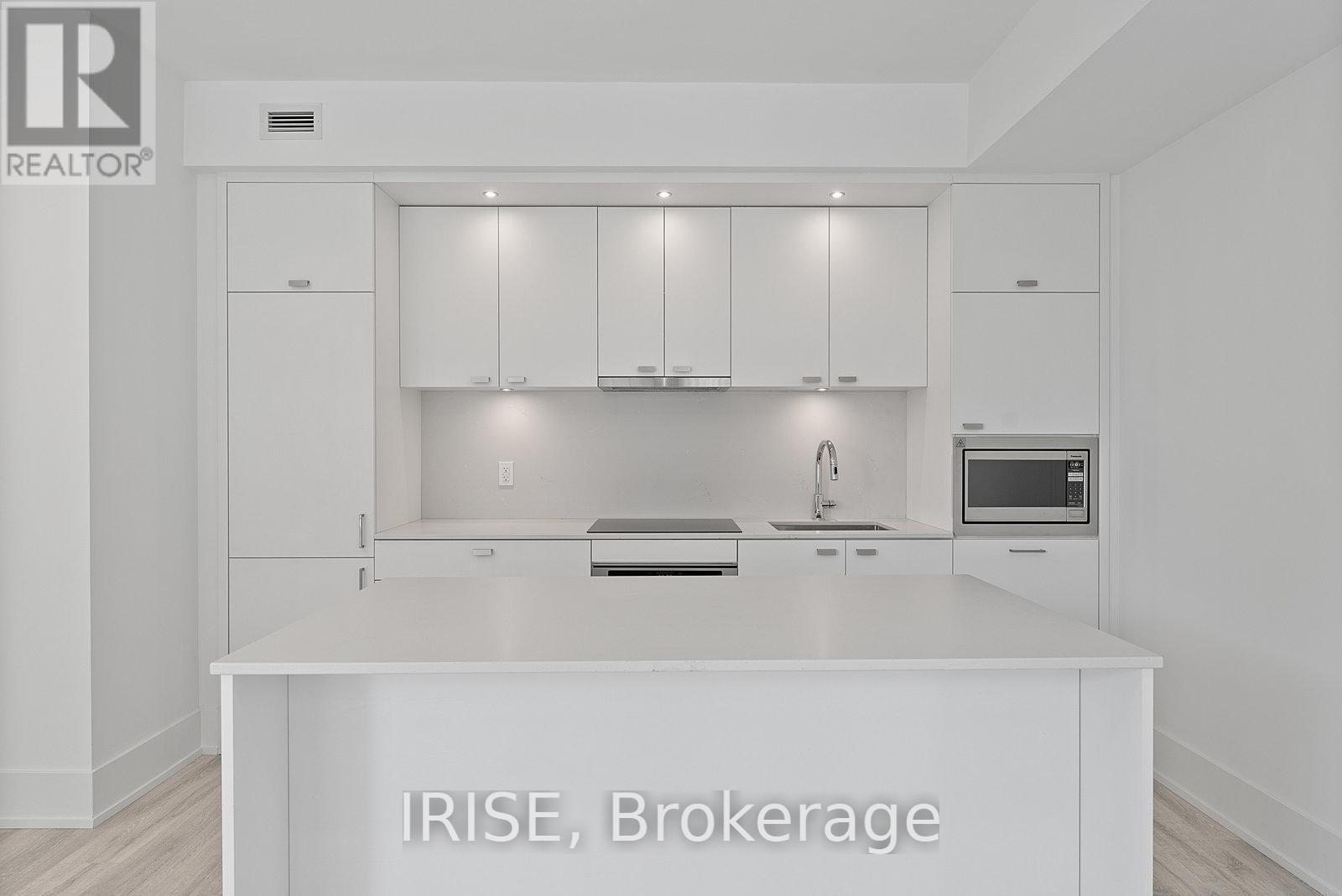 Photo 8 of 301 115 Denison Avenue, Toronto ON