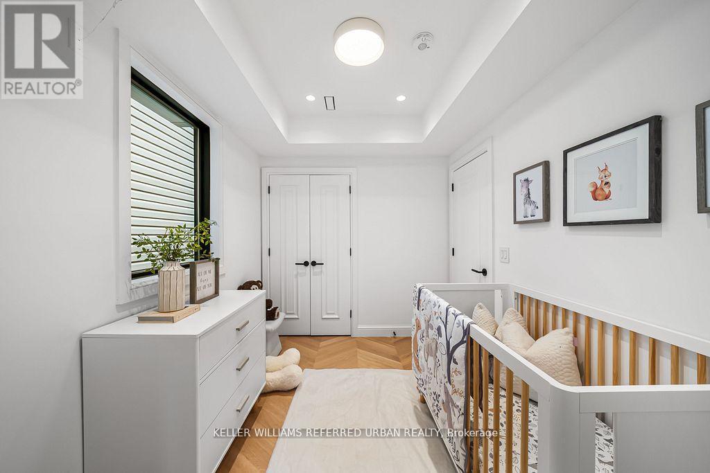 Photo 21 of 72 Montrose Avenue, Toronto ON