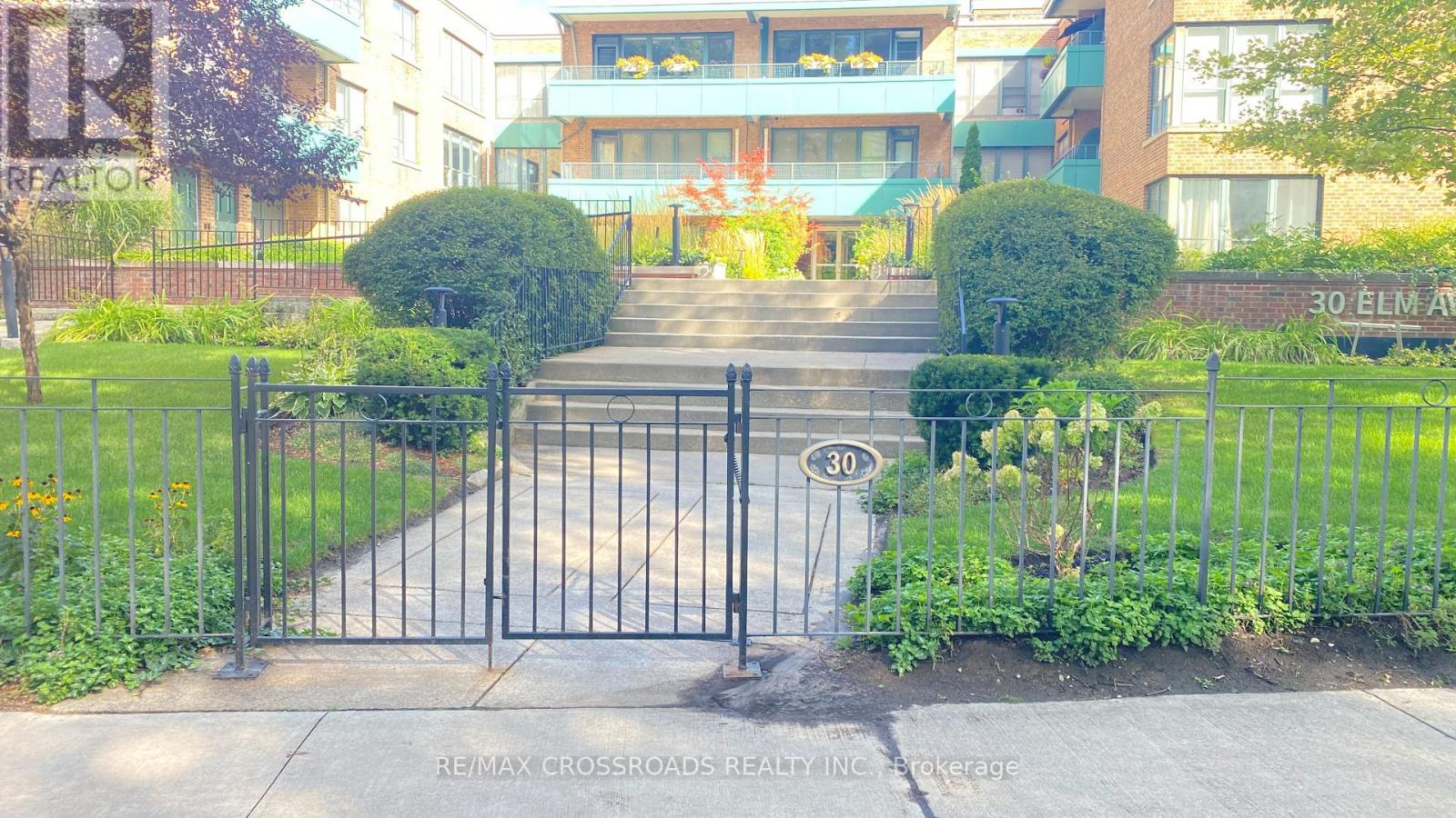 Photo 2 of 302 30 Elm Avenue, Toronto ON