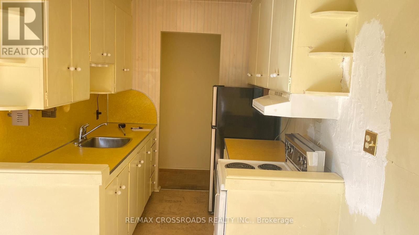 Photo 9 of 302 30 Elm Avenue, Toronto ON